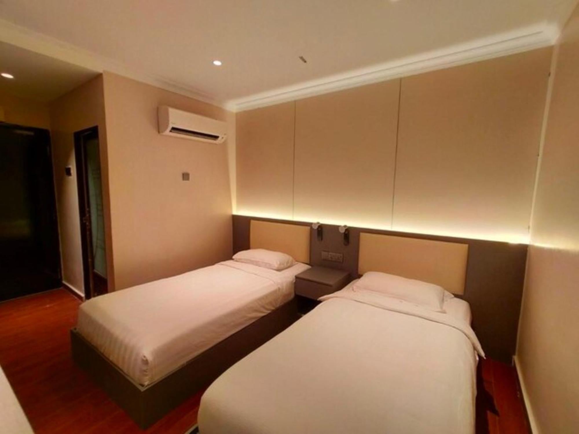 Super Oyo 998 Queen City Hotel George Town Exterior foto