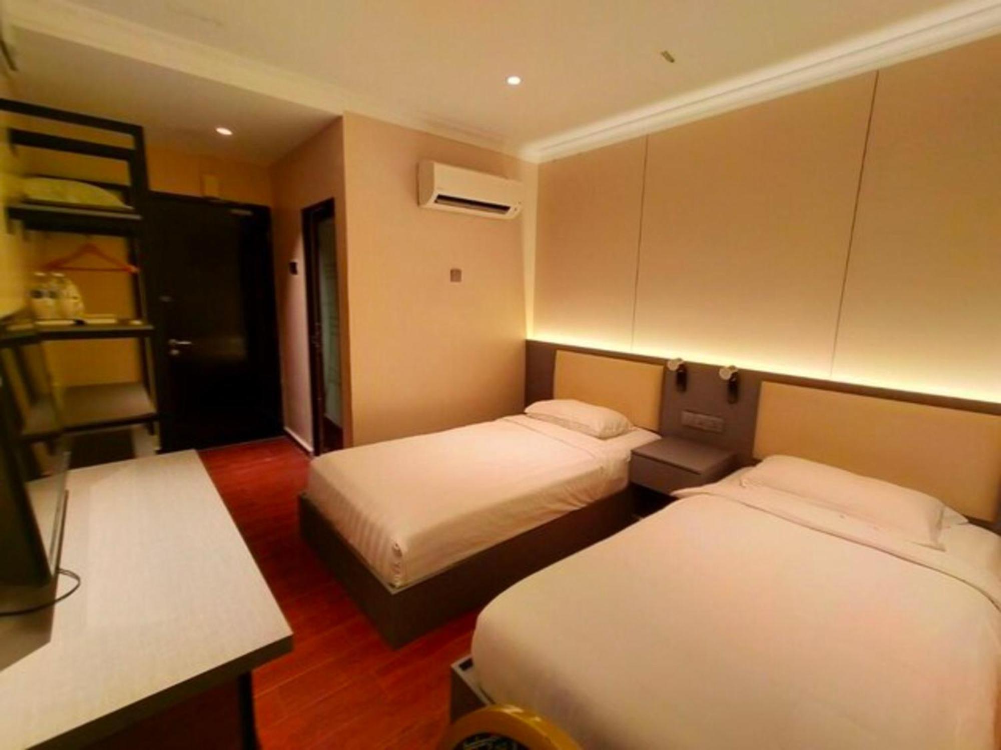 Super Oyo 998 Queen City Hotel George Town Exterior foto